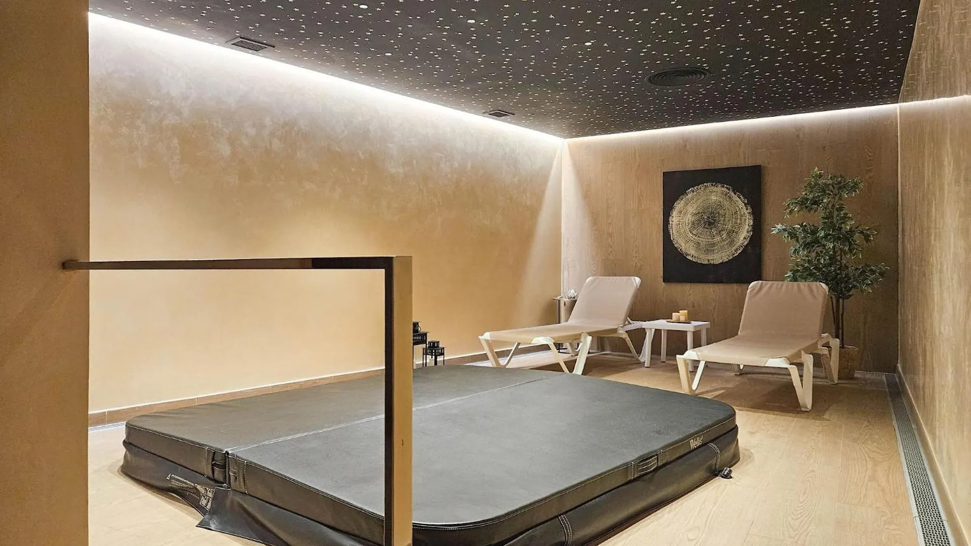 Modern 3 Bedroom Apartment With Amazing Facilities Manilva