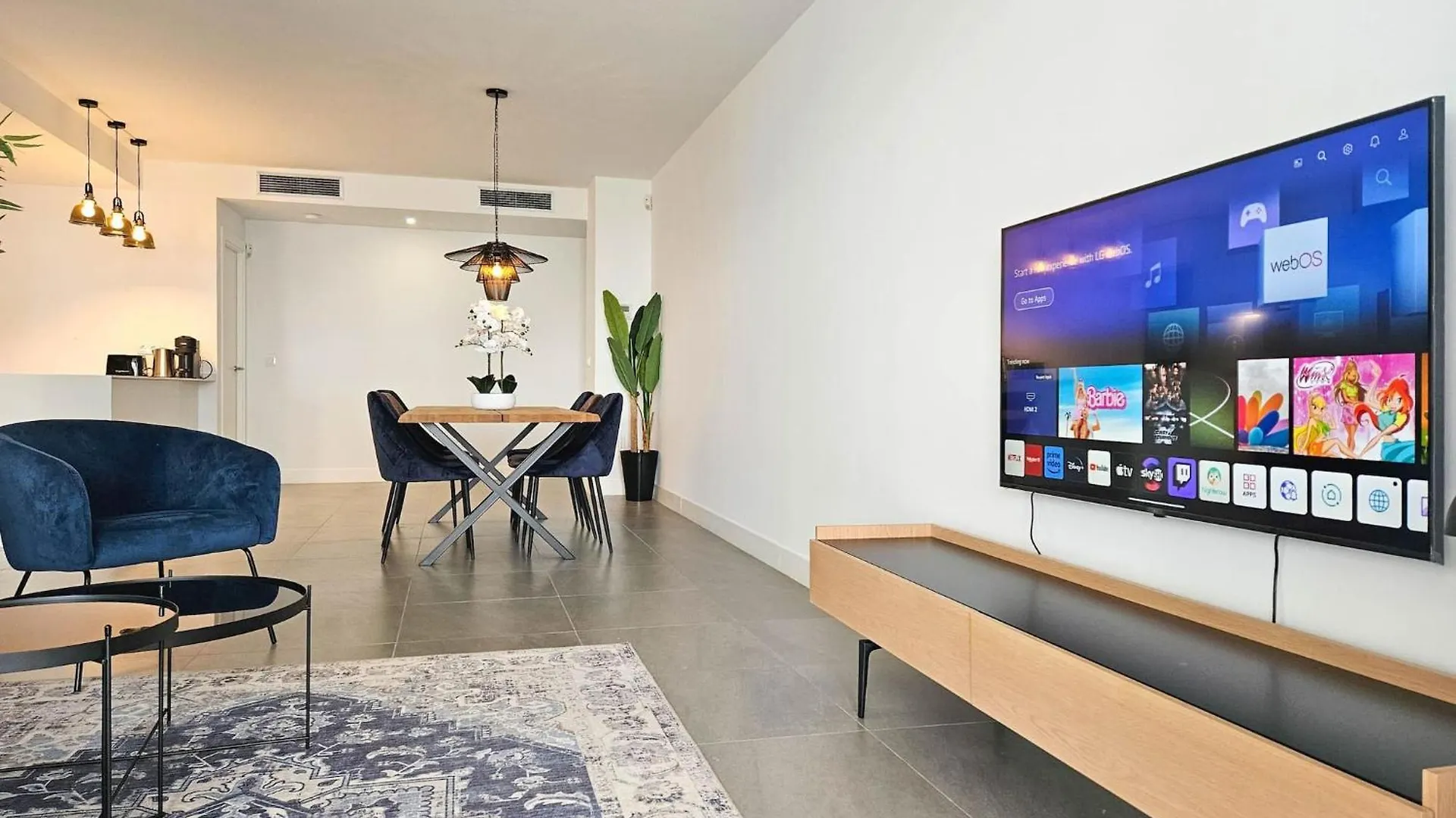 Modern 3 Bedroom Apartment With Amazing Facilities Manilva