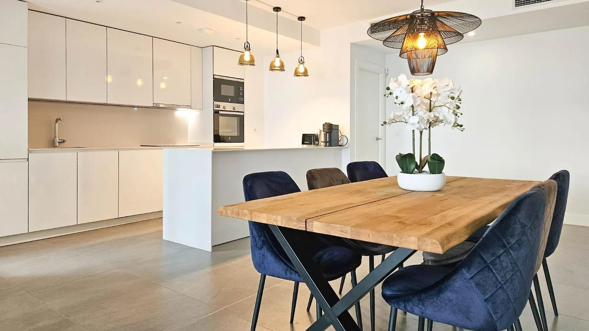 Modern 3 Bedroom Apartment With Amazing Facilities Manilva